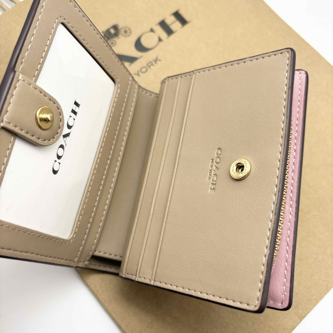 COACH(コーチ)の【COACH☆新品】 シグネチャー ！ウィズ マルチ フローラル ！花柄！ レディースのファッション小物(財布)の商品写真