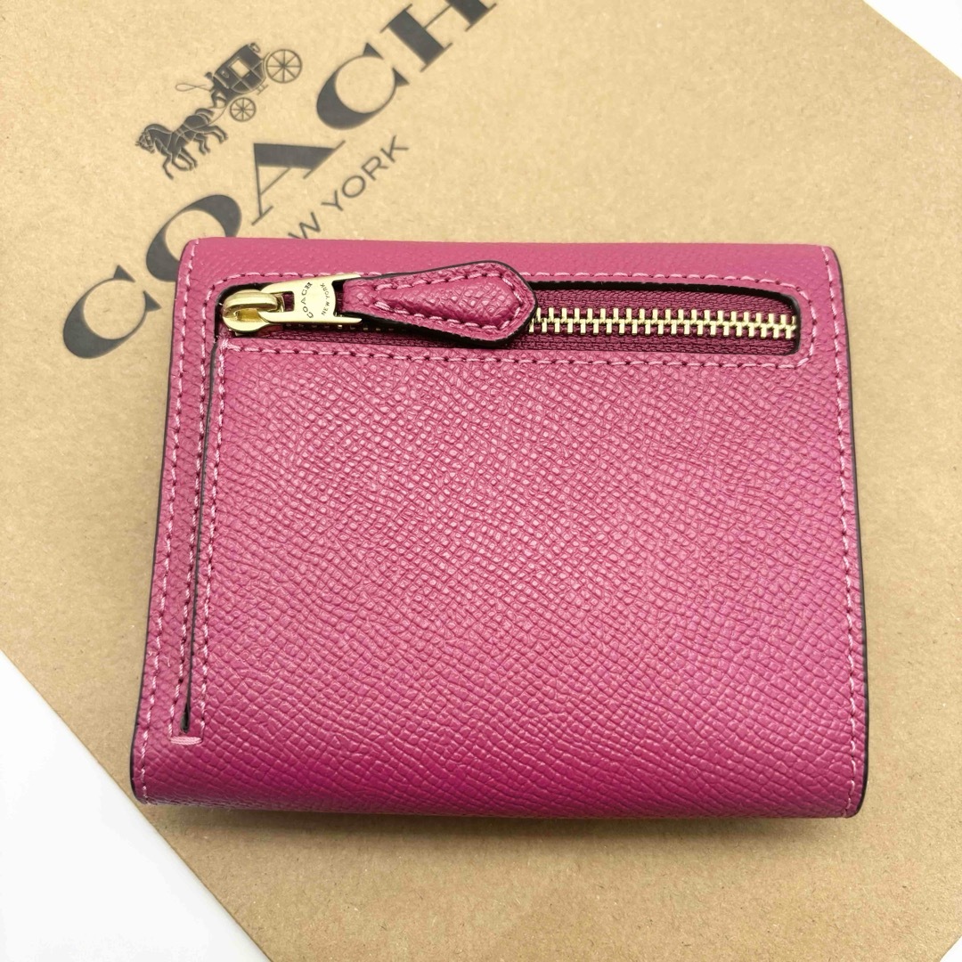 COACH(コーチ)の【COACH☆新品】ウィン スモール ウォレット！折り財布！レザー！ピンク！ レディースのファッション小物(財布)の商品写真