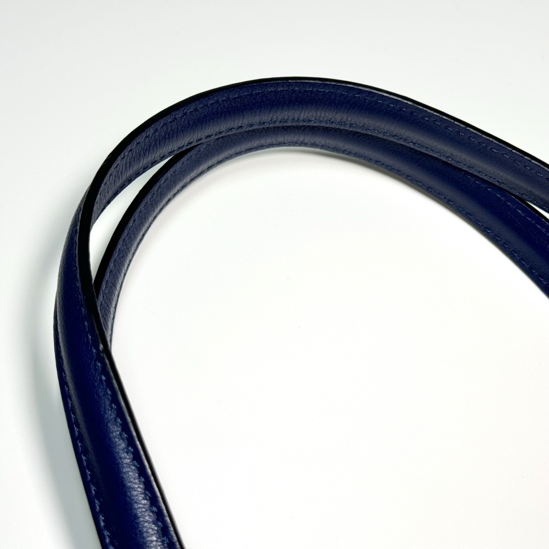 LOEWE(ロエベ)のロエベ アナグラム リピート Ｔショッパー トート バッグ NAVY BLUE レディースのバッグ(トートバッグ)の商品写真