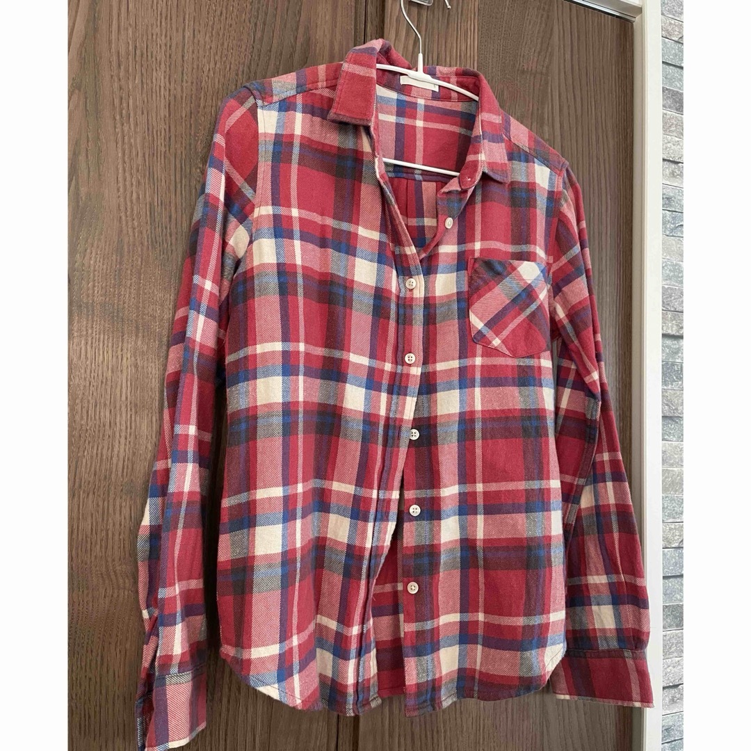 GU(ジーユー)の【SALE】GU フランネルチェックシャツ　ボタン　赤　ジーユー　レディース レディースのトップス(シャツ/ブラウス(長袖/七分))の商品写真