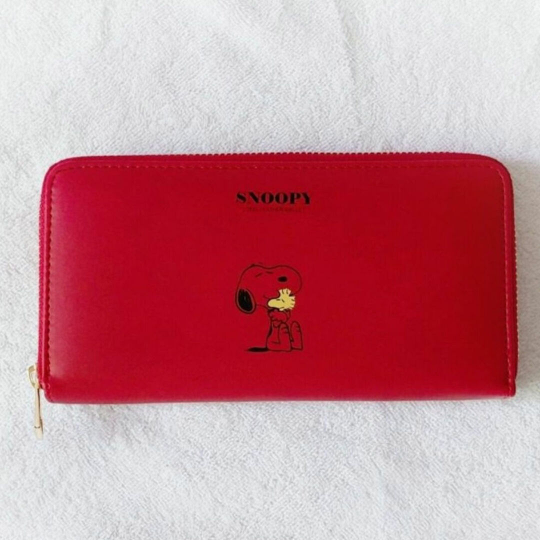 SNOOPY(スヌーピー)の未使用　スヌーピー　長財布　軽い ロングウォレッド　赤　レッド レディースのファッション小物(財布)の商品写真