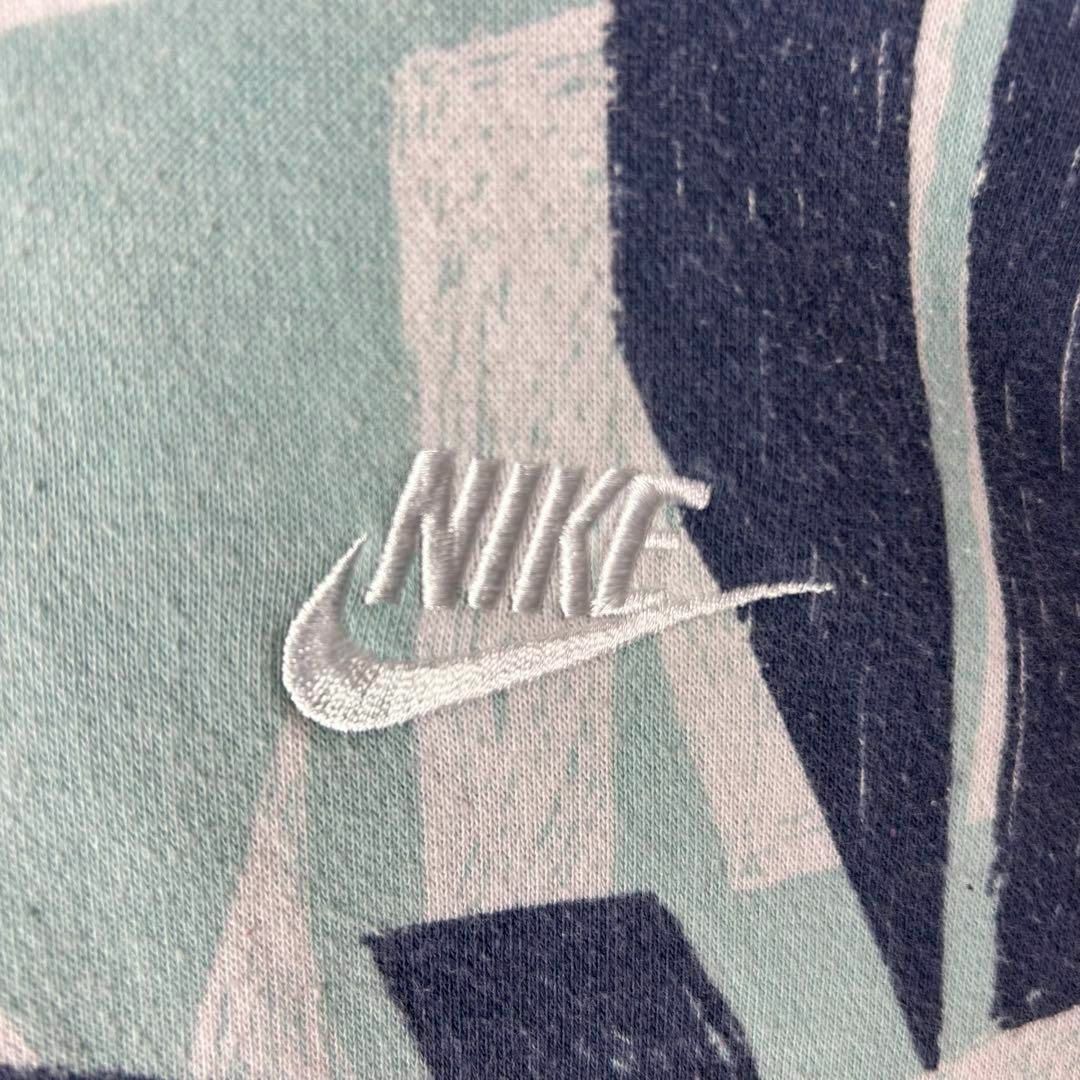 NIKE(ナイキ)のナイキ 刺繍ロゴ ワンポイント 総柄 スウェットパーカー 美品 L メンズのトップス(パーカー)の商品写真