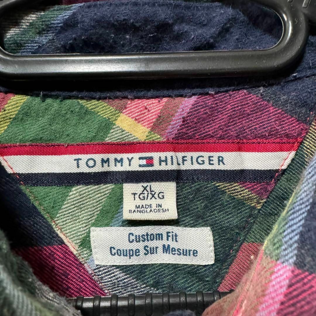 TOMMY HILFIGER(トミーヒルフィガー)の【希少】トミーヒルフィガー ネルシャツ チェックシャツ 刺繍 ロゴ 男女兼用 メンズのトップス(シャツ)の商品写真