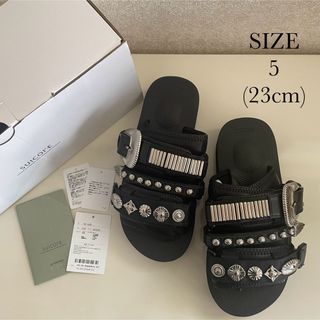 トーガ(TOGA)のTOGA × SUICOKE MOTO 23cm us5 ブラック 新品同様(サンダル)