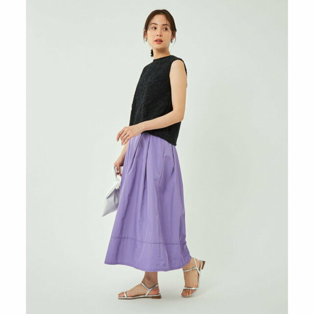 UNITED ARROWS green label relaxing(ユナイテッドアローズグリーンレーベルリラクシング)の【PURPLE】ライトメモリー タフタ フレア スカート レディースのスカート(ひざ丈スカート)の商品写真