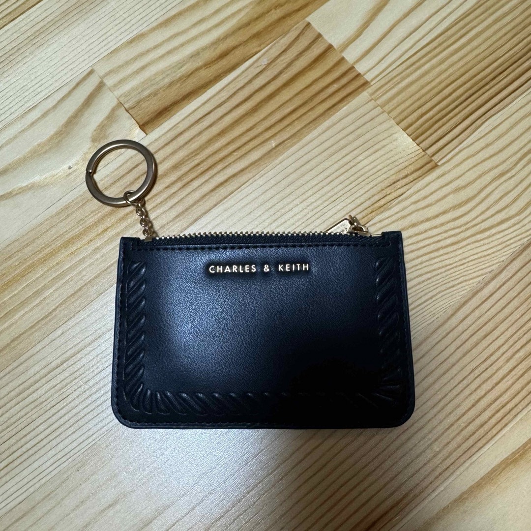 Charles and Keith(チャールズアンドキース)のdori 様専用 Charles & keys  レディースのファッション小物(名刺入れ/定期入れ)の商品写真