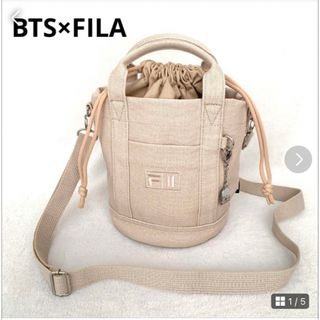 BTS×FILA コラボショルダーバッグ ベージュチャーム付き 美品