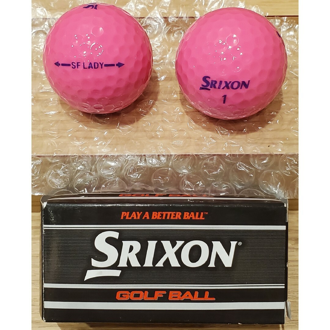 Srixon(スリクソン)の【新品】２コ Srixon ゴルフボール ピンクカラー ダンロップスポーツ チケットのスポーツ(ゴルフ)の商品写真