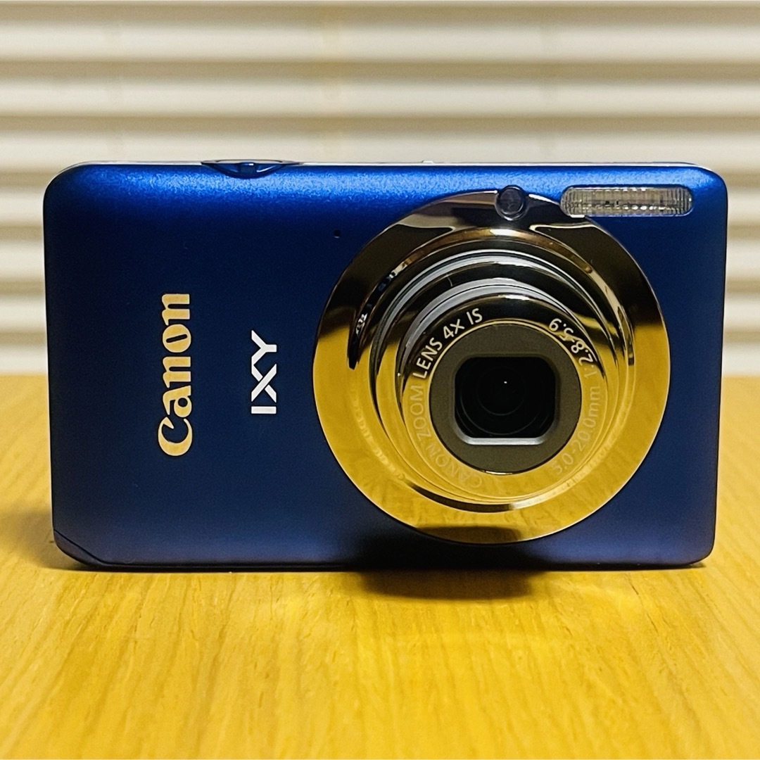 Canon(キヤノン)の【ほぼ新品】Canon キヤノン デジタルカメラIXY 210Fブルー コンデジ スマホ/家電/カメラのカメラ(コンパクトデジタルカメラ)の商品写真