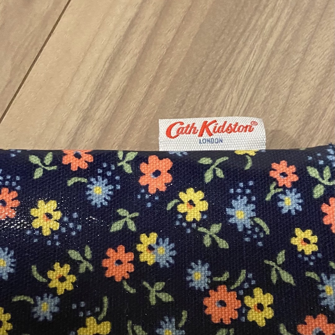 Cath Kidston(キャスキッドソン)のCath Kidston ポーチ レディースのファッション小物(ポーチ)の商品写真