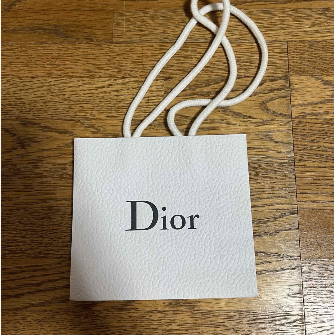 Dior(ディオール)のdior ショッパー　紙袋 レディースのバッグ(ショップ袋)の商品写真