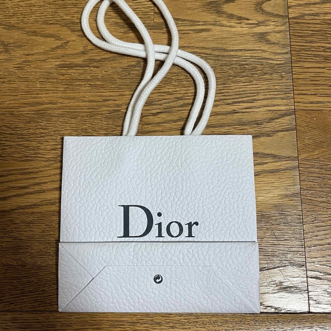 Dior(ディオール)のdior ショッパー　紙袋 レディースのバッグ(ショップ袋)の商品写真