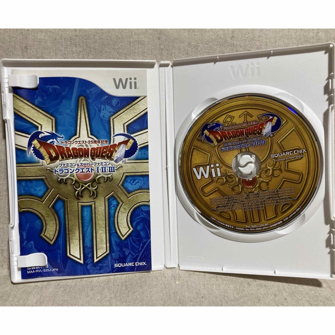 ドラゴンクエスト Ⅰ・Ⅱ・Ⅲ Wii版 エンタメ/ホビーのゲームソフト/ゲーム機本体(家庭用ゲームソフト)の商品写真