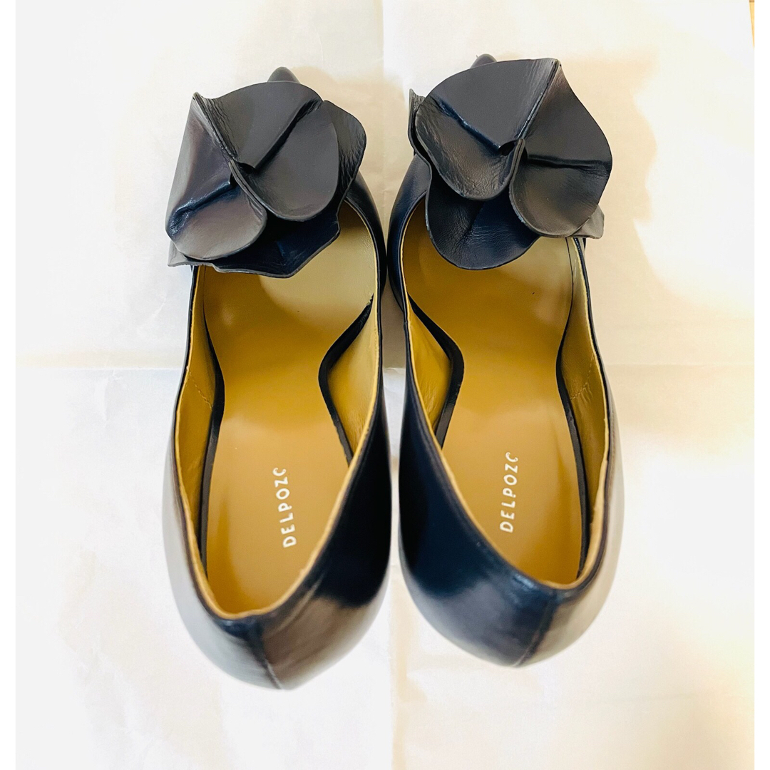 Christian Louboutin(クリスチャンルブタン)の【美品】DELPOZO ネイビー パンプス レディースの靴/シューズ(ハイヒール/パンプス)の商品写真