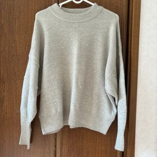 H&M - ニット　パール付き セーター 長袖 グレー