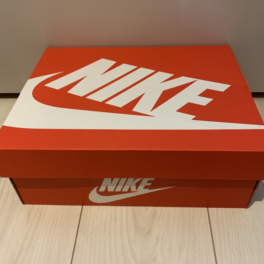 2024年新色】限定品 NIKE エアマックスココ クリーム/ホワイト 2024年新色】限定品 NIKE エアマックスココ クリーム/ホワイト