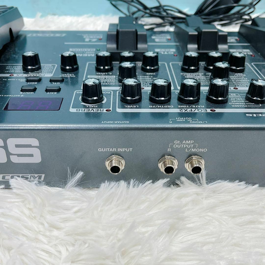 8つのペダル搭載！BOSS ME-80 マルチエフェクター COSM ボス 楽器のギター(エフェクター)の商品写真