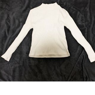 ユニクロ(UNIQLO)のユニクロ　トップス(カットソー(長袖/七分))