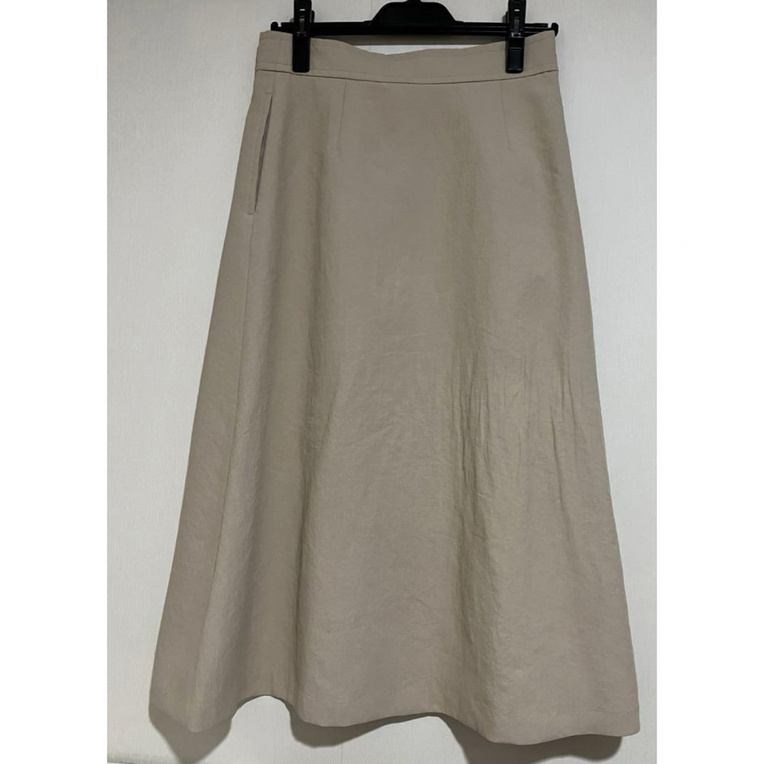 ROPE’(ロペ)のロペ ベージュ ロンクスカート レディースのスカート(ロングスカート)の商品写真