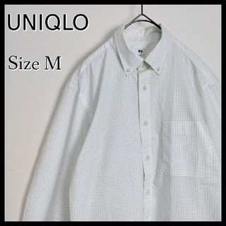 ユニクロ(UNIQLO)のUNIQLO☆ドット柄長袖シャツ　M　白　ボタンダウン　ビジネス兼用　カジュアル(シャツ)