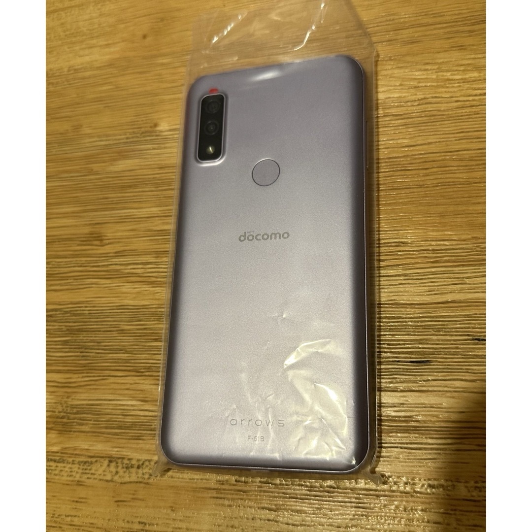 arrows(アローズ)のarrows We F-51B【docomo】 スマホ/家電/カメラのスマートフォン/携帯電話(スマートフォン本体)の商品写真