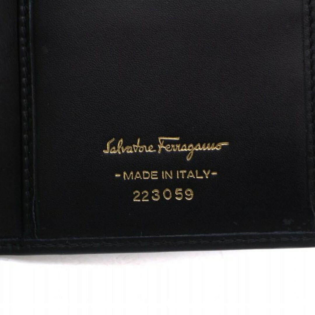 Salvatore Ferragamo(サルヴァトーレフェラガモ)のサルヴァトーレフェラガモ 長財布 二つ折り ヴァラ ロゴ 黒 223059 レディースのファッション小物(財布)の商品写真