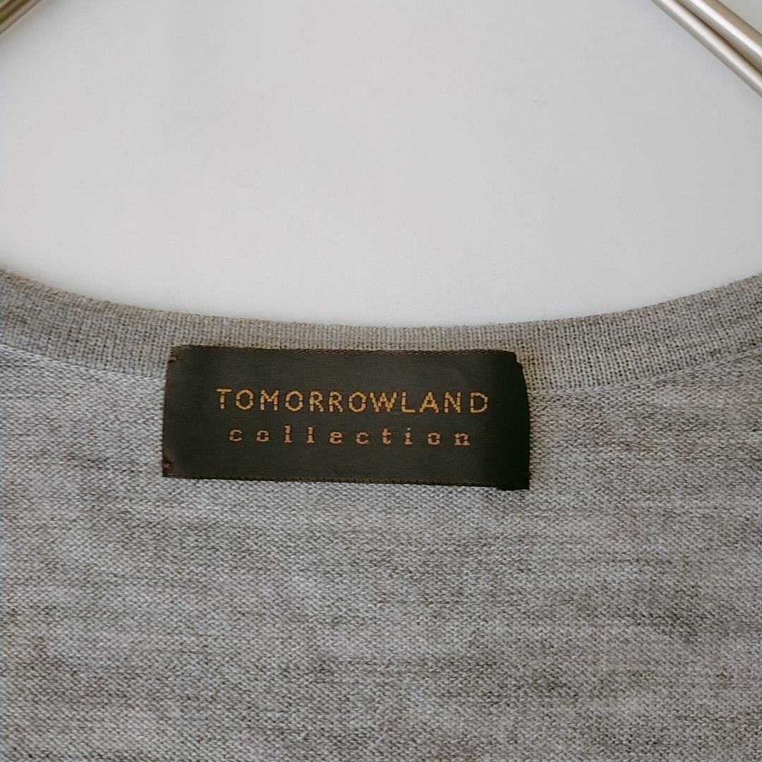 TOMORROWLAND(トゥモローランド)のトゥモローランドコレクション　薄手ニット　Ｖネック　ウール100%　Ｍ　グレー レディースのトップス(ニット/セーター)の商品写真