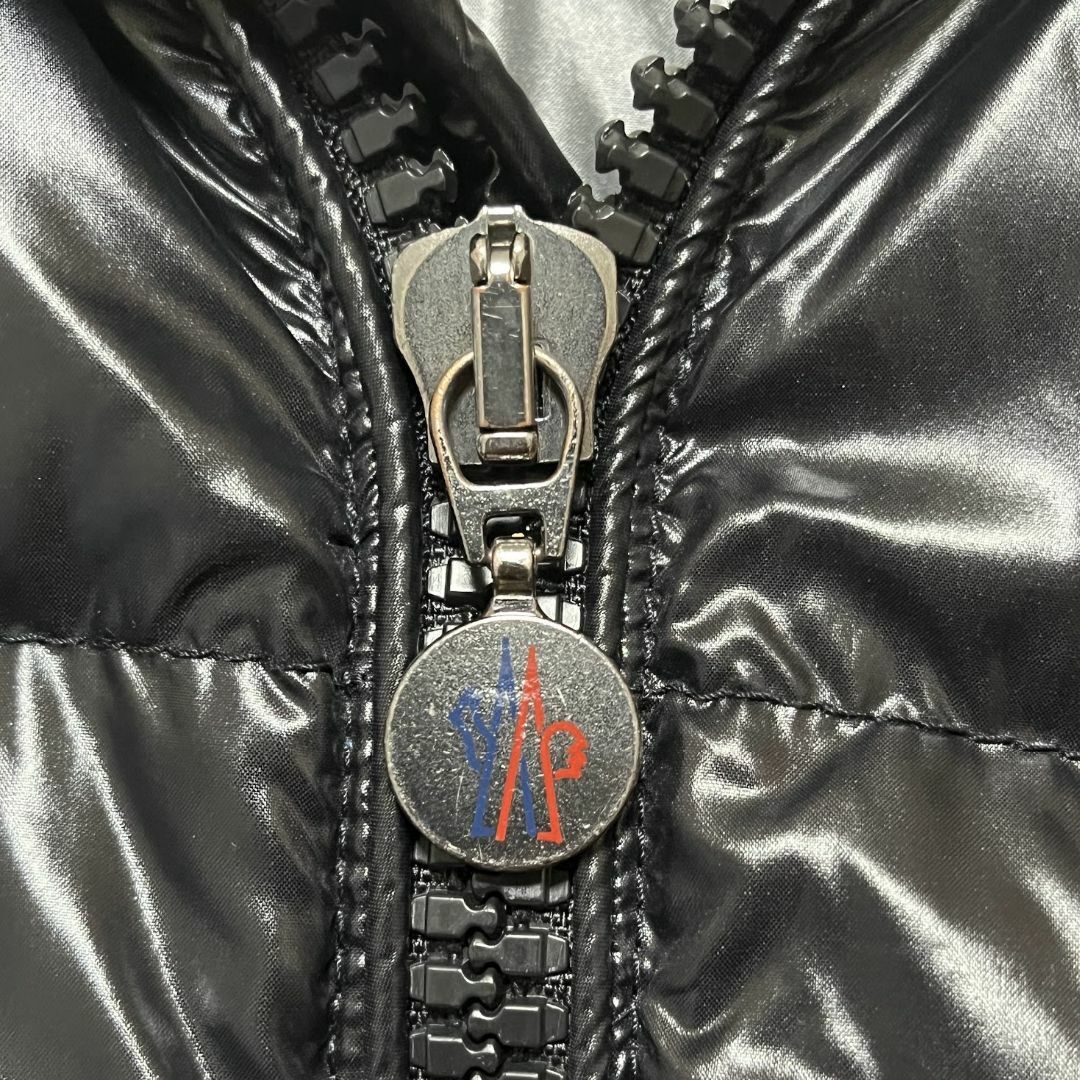 MONCLER(モンクレール)の【アウトレット】モンクレール MAYA 10年 5 ダウンジャケット フード欠品 メンズのジャケット/アウター(ダウンジャケット)の商品写真