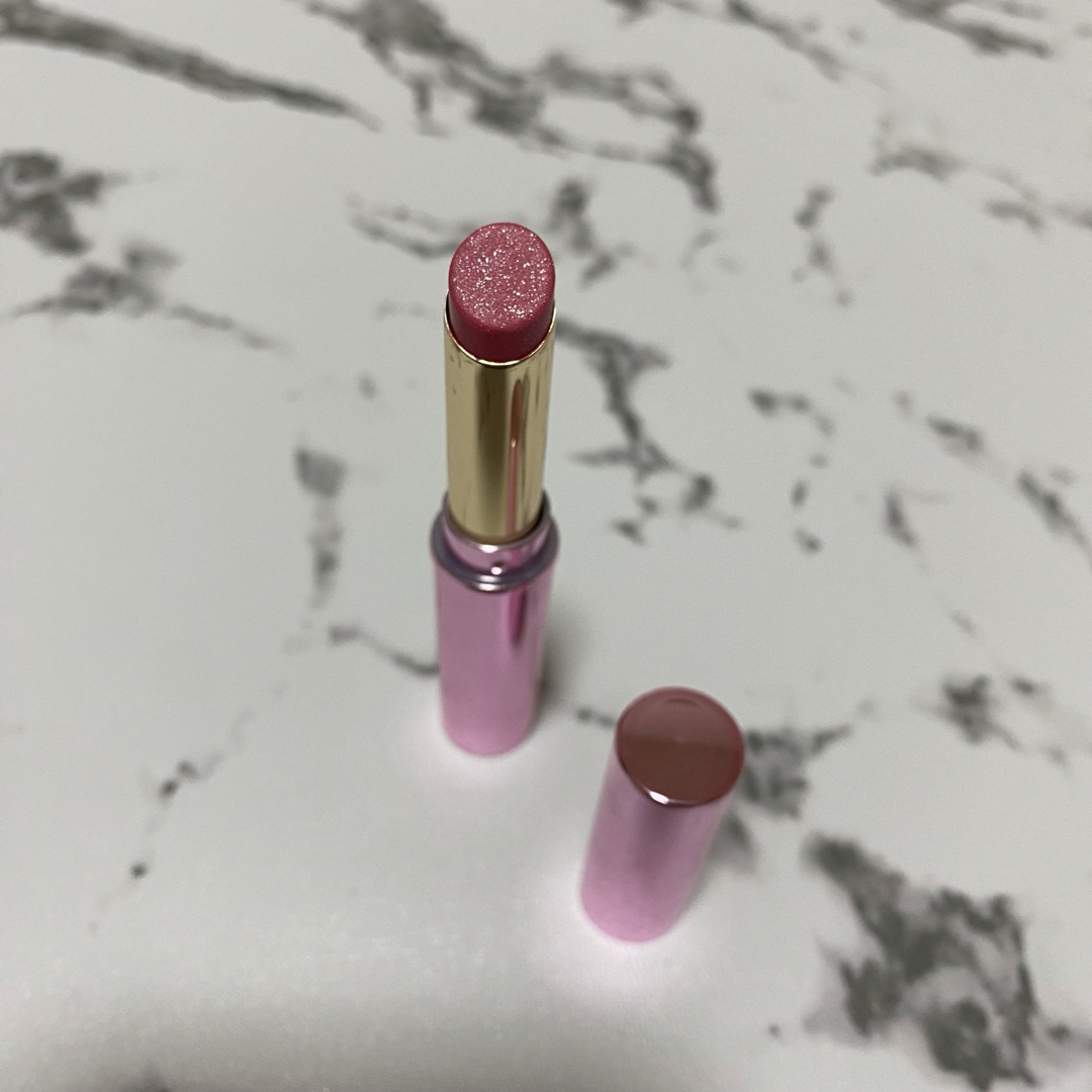 AVON(エイボン)の【新品】AVON エイボン 口紅 リップ リップスティック コスメ/美容のベースメイク/化粧品(口紅)の商品写真