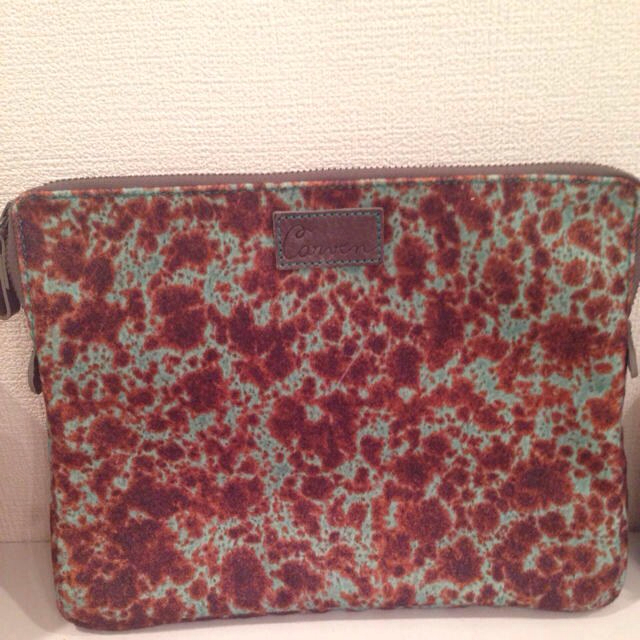 クラッチバッグ carven