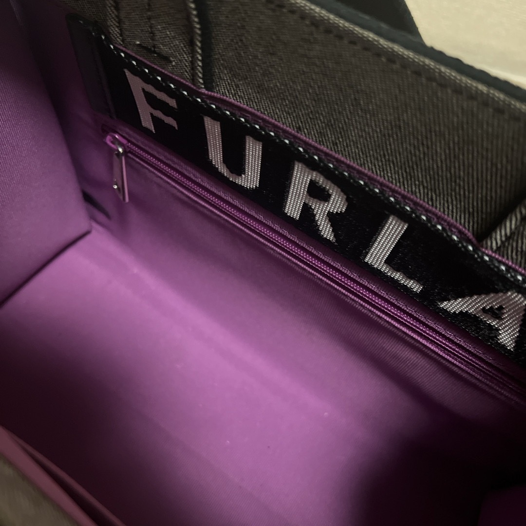 Furla(フルラ)のフルラ 2WAYトートバッグ　GRIGIO+NERO レディースのバッグ(トートバッグ)の商品写真