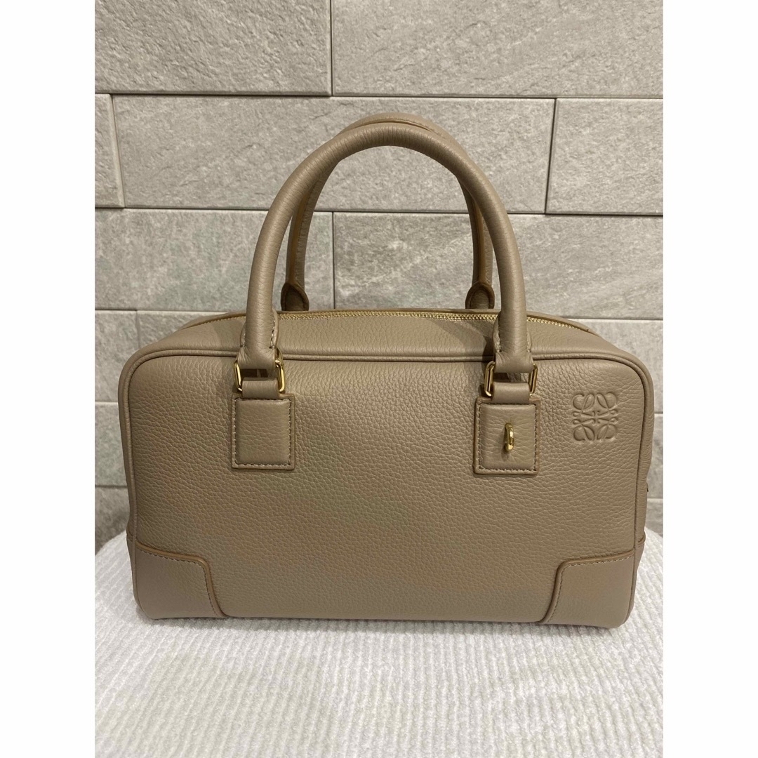 LOEWE(ロエベ)のLOEWE アマソナ 23 サンド　新品未使用 レディースのバッグ(ハンドバッグ)の商品写真