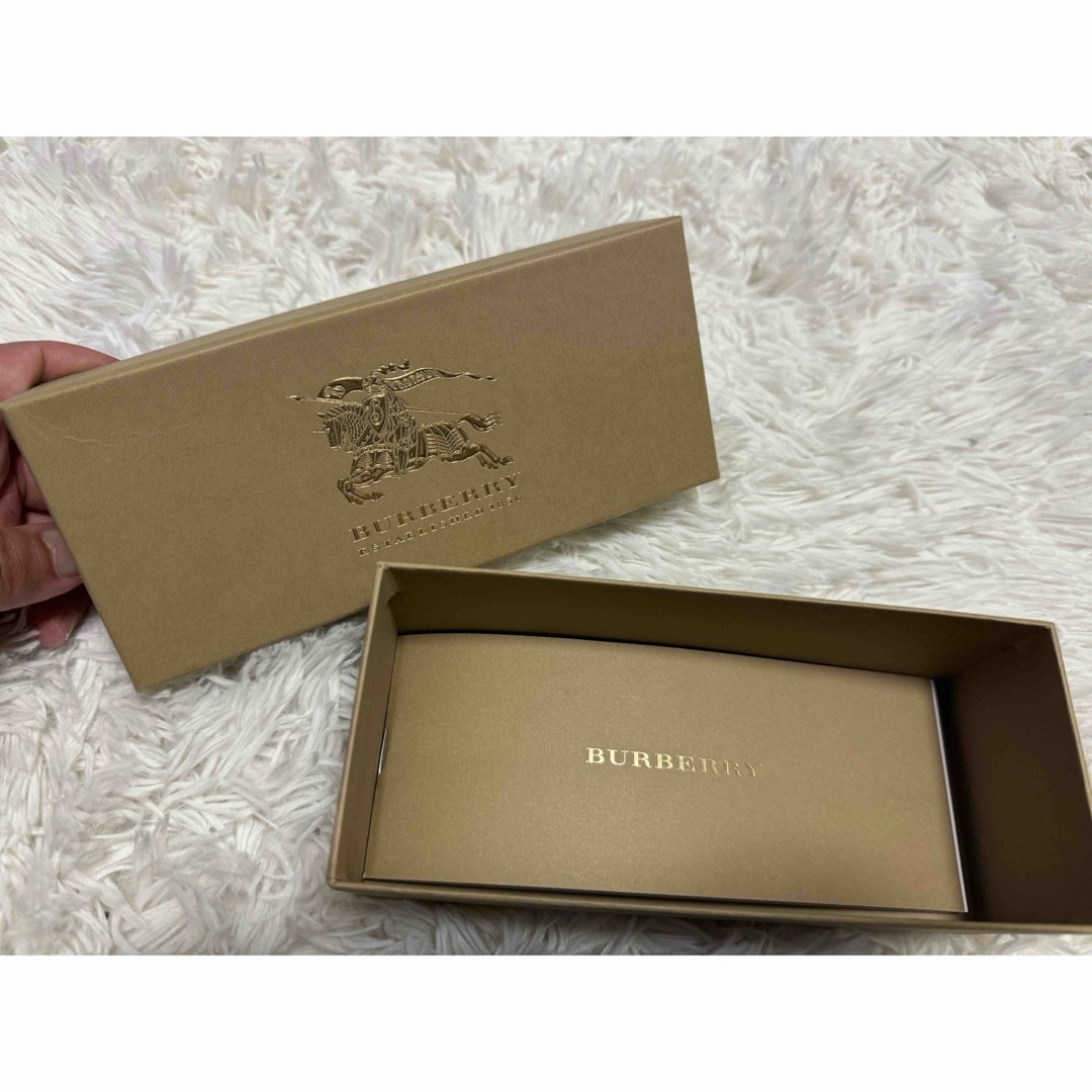 BURBERRY(バーバリー)の【美品】Burberryサングラス レディースのファッション小物(サングラス/メガネ)の商品写真