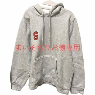 ステューシー(STUSSY)の【STUSSY】古着　バックプリントフーディ(パーカー)