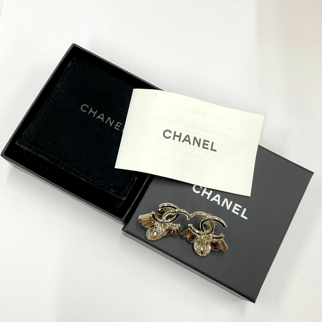 CHANEL(シャネル)の8840 シャネル ココマーク イヤリング ビジュー ゴールド レディースのアクセサリー(イヤリング)の商品写真