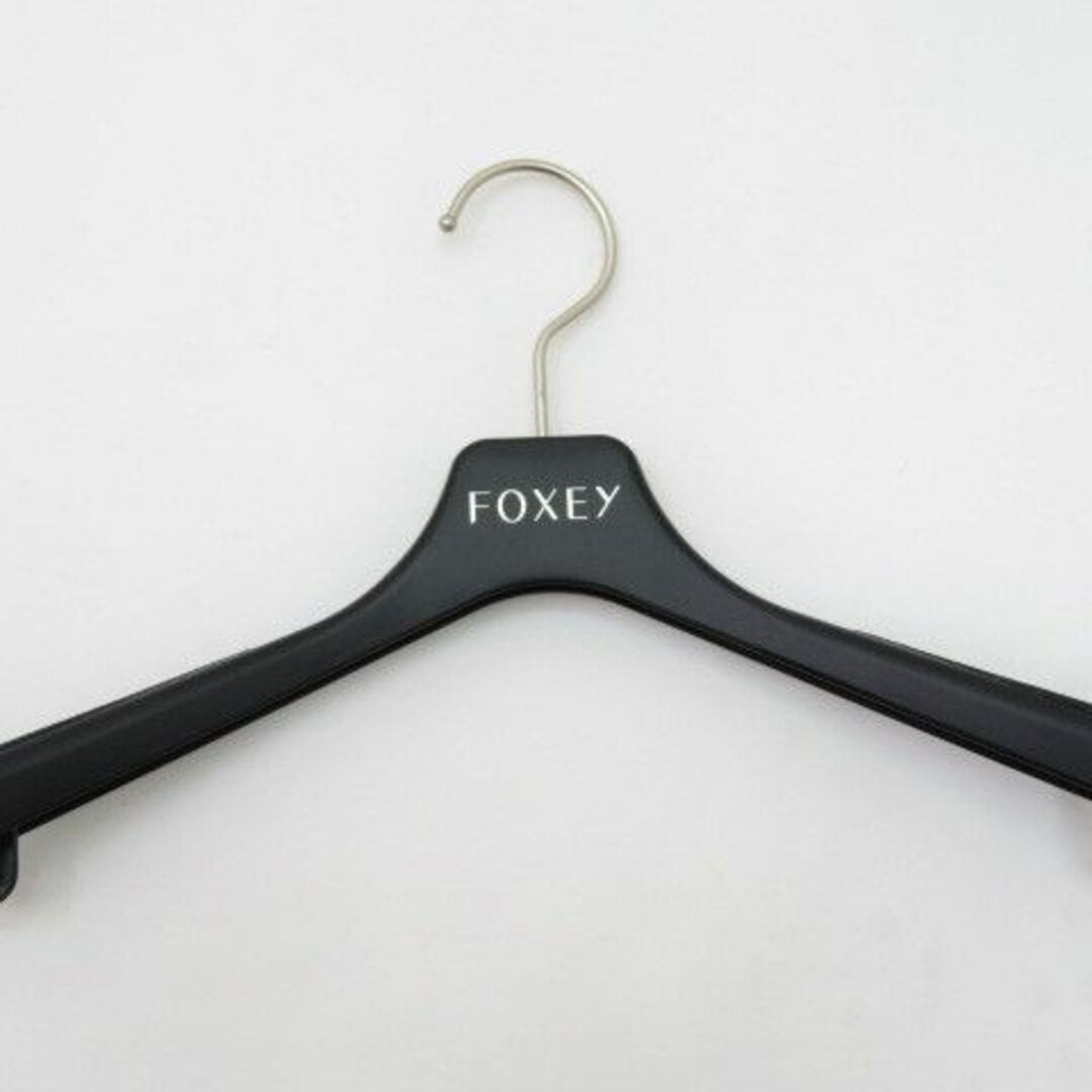 FOXEY(フォクシー)のFOXEY  フォクシーハンガー　10本セット　非売品 レディースのファッション小物(その他)の商品写真