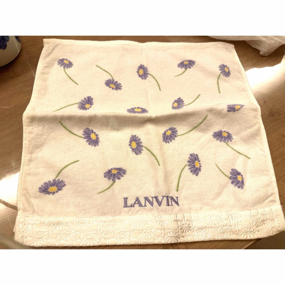 LANVIN(ランバン)の未使用/LANVINランバン タオルハンカチ おしゃれ膝掛け レディースのファッション小物(ハンカチ)の商品写真