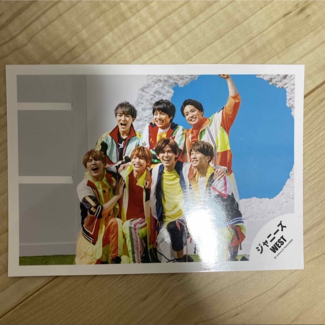 ジャニーズWEST(ジャニーズウエスト)のジャニーズWEST 集合写真 公式写真 スタートダッシュ エンタメ/ホビーのタレントグッズ(アイドルグッズ)の商品写真