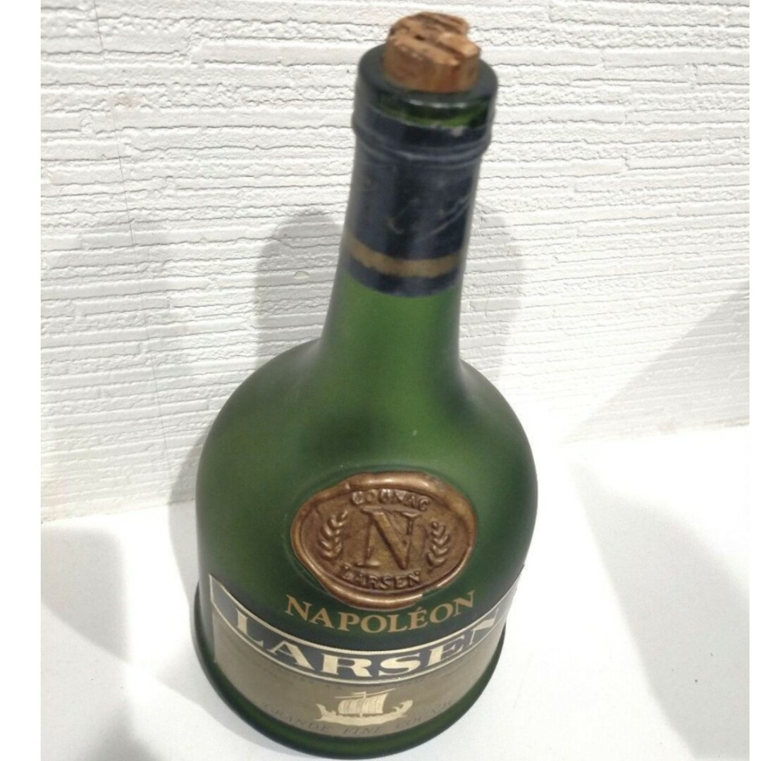 ナポレオン　空き瓶　コニャック　ラーセン　古酒　ブランデー　レトロ　フランス 食品/飲料/酒の酒(ブランデー)の商品写真