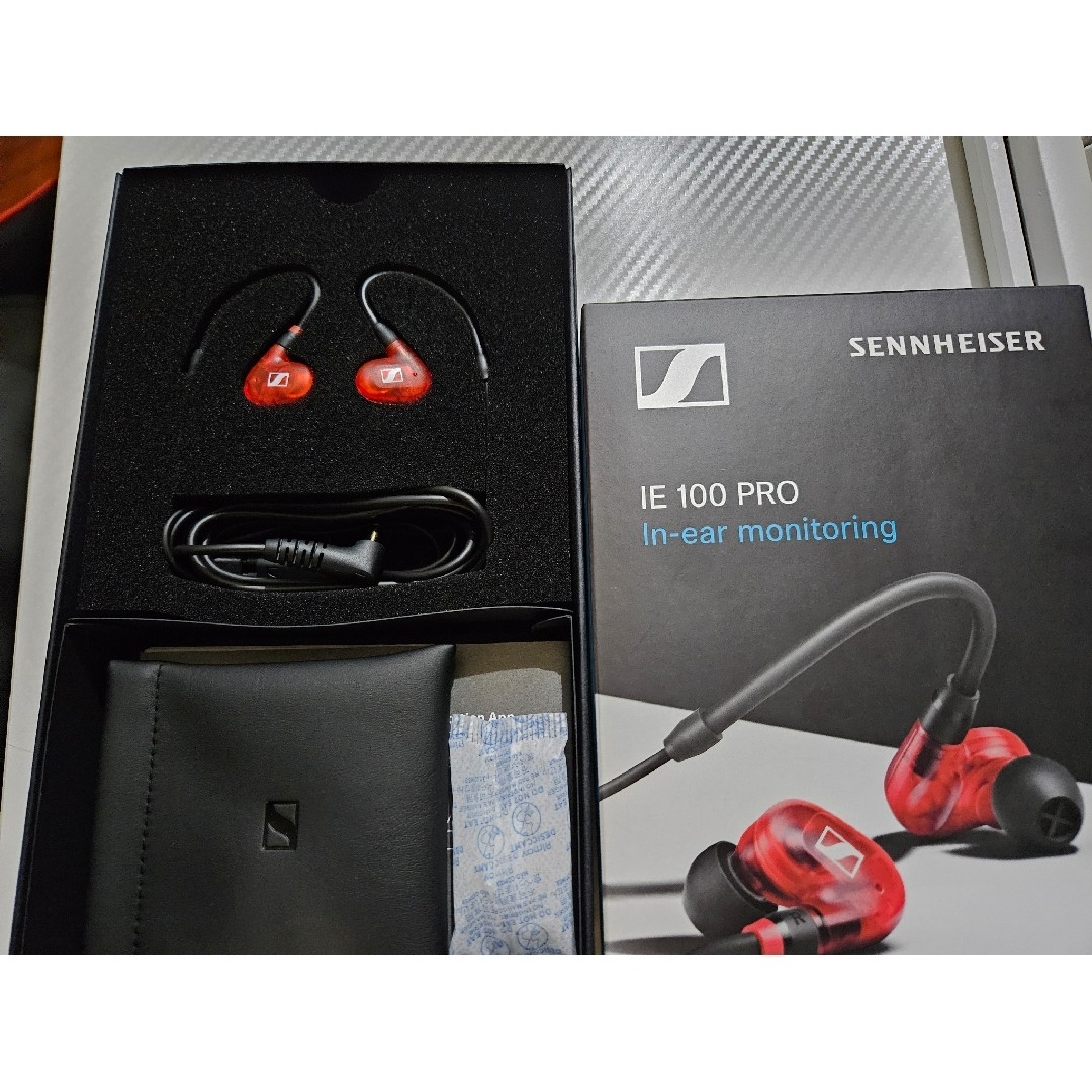 SENNHEISER(ゼンハイザー)のSENNHEISER IE 100 PRO Red スマホ/家電/カメラのオーディオ機器(ヘッドフォン/イヤフォン)の商品写真