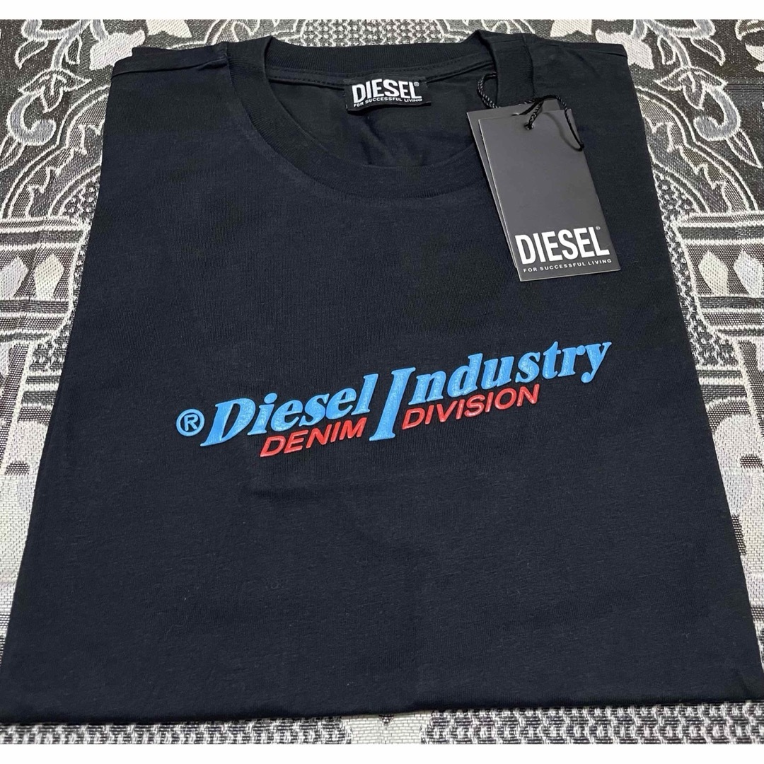 DIESEL(ディーゼル)のDIESEL 新品未使用　メンズ　tシャツ M メンズのトップス(Tシャツ/カットソー(半袖/袖なし))の商品写真