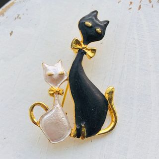 アートヴィンテージ(ART VINTAGE)の猫　ねこ　ブローチ　ヴィンテージ(ブローチ/コサージュ)