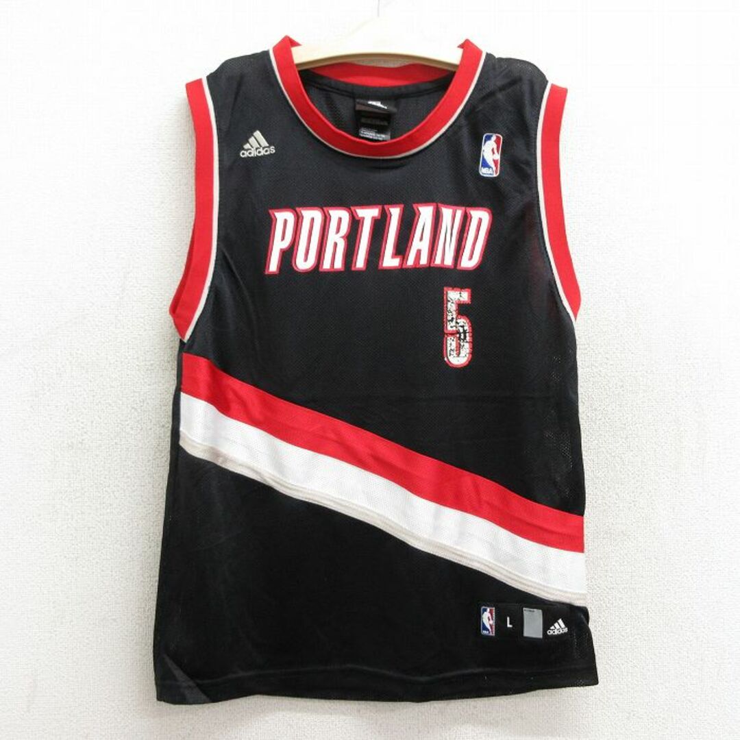 adidas(アディダス)の古着 アディダス adidas タンクトップ キッズ ボーイズ 子供服 NBA ポートランドトレイルブレイザーズ ルディフェルナンデス 5 メッシュ地 クルーネック 黒 ブラック バスケットボール ユニフォーム ゲームシャツ 23jun08 キッズ/ベビー/マタニティのベビー服(~85cm)(タンクトップ/キャミソール)の商品写真