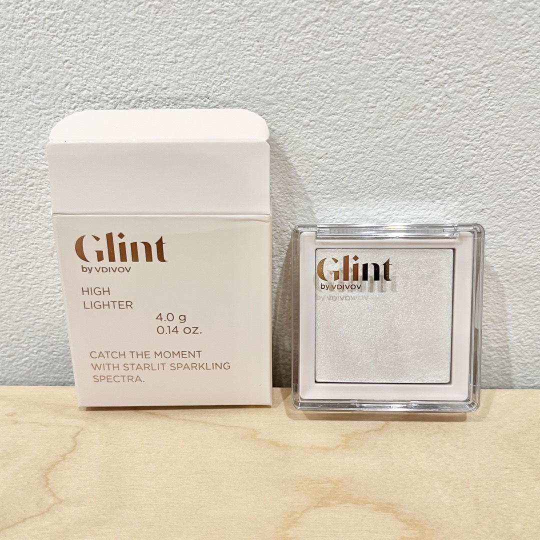 Glint ハイライター 04 ミルキームーン コスメ/美容のベースメイク/化粧品(フェイスパウダー)の商品写真