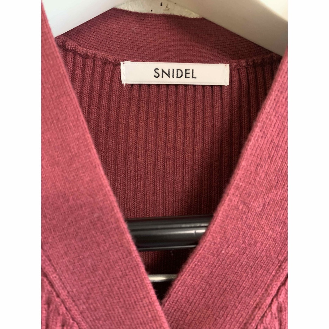 SNIDEL(スナイデル)の23FW SNIDEL フロントボタンニットワンピース レディースのワンピース(ロングワンピース/マキシワンピース)の商品写真