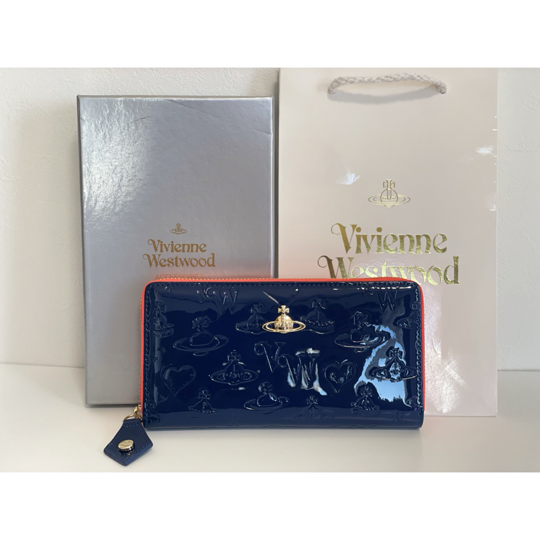 Vivienne Westwood(ヴィヴィアンウエストウッド)の【現品限り】ヴィヴィアンウエストウッド 長財布 青エナメル レディースのファッション小物(財布)の商品写真