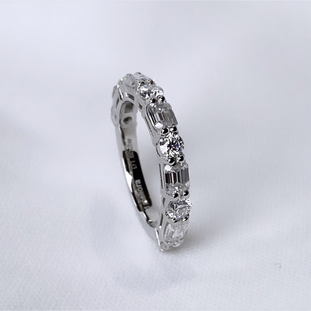 エメラルドカット モアサナイト 1.65ct ハーフエタニティ プラチナ加工 レディースのアクセサリー(リング(指輪))の商品写真