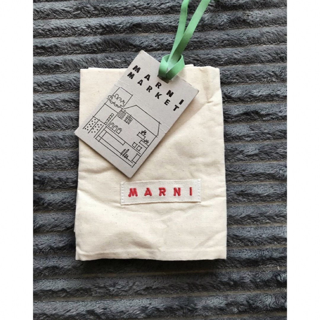 Marni(マルニ)の新品未使用！MARNI ニットバッグ レディースのバッグ(ハンドバッグ)の商品写真