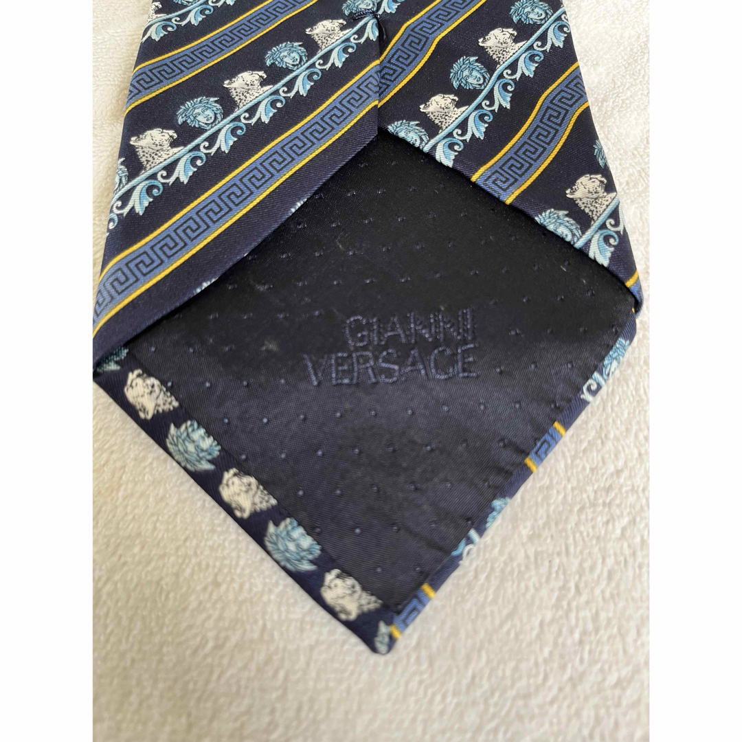 Gianni Versace(ジャンニヴェルサーチ)のGIANNI VERSACE　ジャンニ・ベルサーチェ　ネクタイ　シルク100%  メンズのファッション小物(ネクタイ)の商品写真