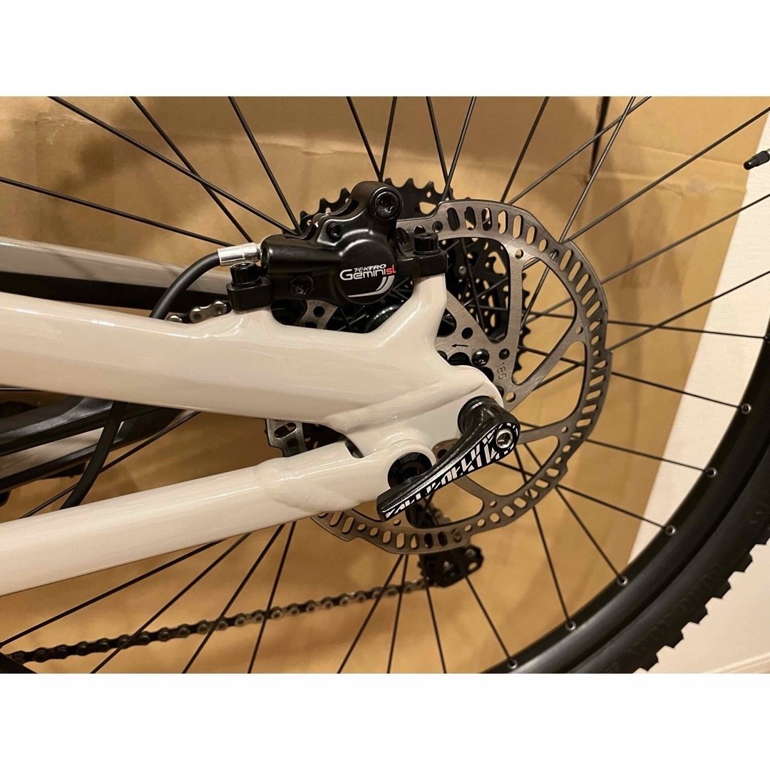 Specialized(スペシャライズド)の超美品❗️SPECIALIZED スペシャライズド　STUMPJUMPER  スポーツ/アウトドアの自転車(自転車本体)の商品写真